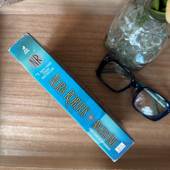 Angels Fall by Nora Roberts | Romantic Suspense Paperback | Healing Story - Picture 4 of 6